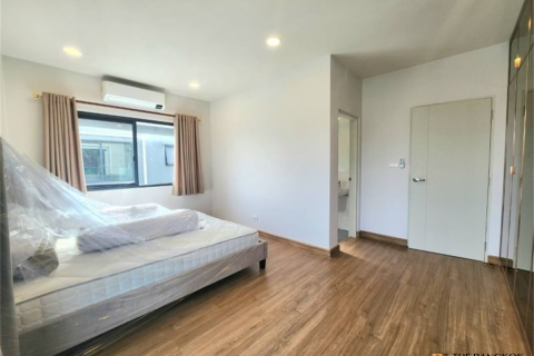 Haus in Bangkok, Thailand 4 Schlafzimmer № 189002