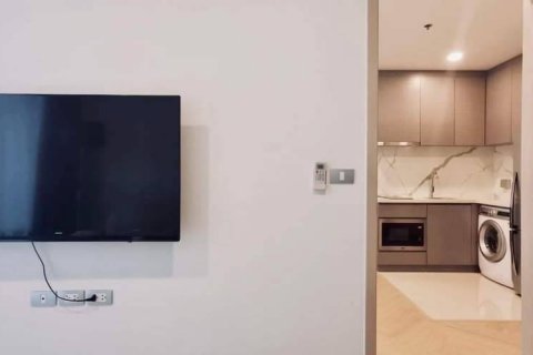 Condo in Bangkok, Thailand, 2 bedrooms  № 143346 - photo 5
