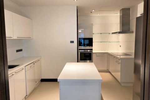 Condominio de 4 dormitorios en Bangkok, Tailandia № 143340 - foto 7