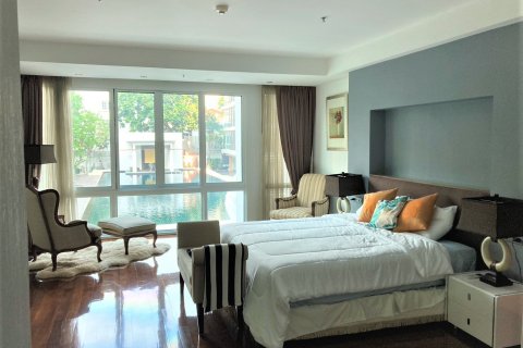Condominio de 4 dormitorios en Bangkok, Tailandia № 143340 - foto 6
