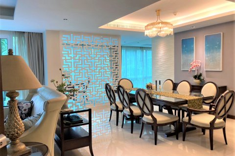 Condominio de 4 dormitorios en Bangkok, Tailandia № 143340 - foto 9