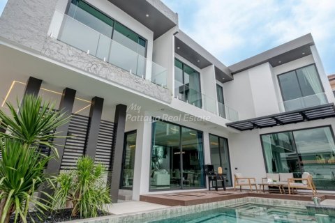 Maison à Chonburi, Thaïlande 5 chambres № 113500