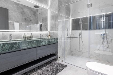 Casa de 5 dormitorios en Chonburi, Tailandia № 113500 - foto 6