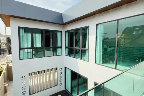 Villa in Pattaya, Thailand 3 bedrooms № 172196 - photo 4