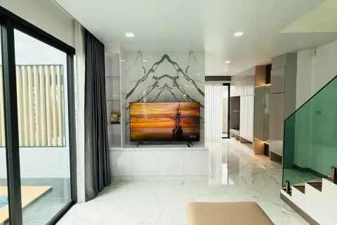 Villa in Pattaya, Thailand 3 bedrooms № 172196 - photo 5