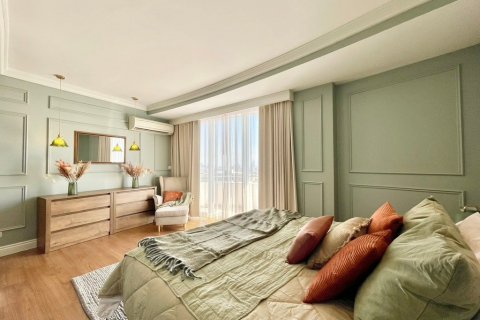 Condo in Bangkok, Thailand, 3 bedrooms  № 65913 - photo 15