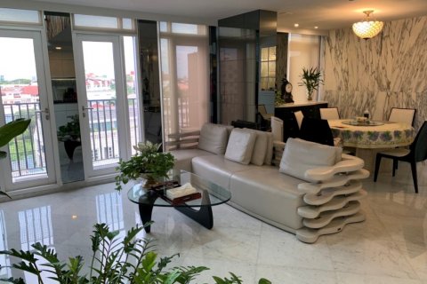 Condo in Bangkok, Thailand, 3 bedrooms  № 65908