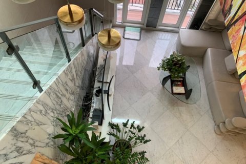 Condominio de 3 dormitorios en Bangkok, Tailandia № 65908 - foto 2