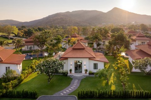 Chalet de 2 dormitorios en Hua Hin, Tailandia № 169800 - foto 20