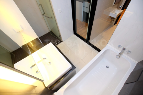 Condominio de 1 dormitorio en Bangkok, Tailandia № 187311 - foto 7