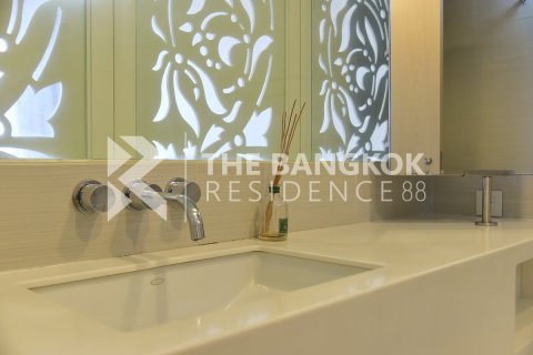 Condo in Bangkok, Thailand, 1 bedroom № 185219 - photo 1