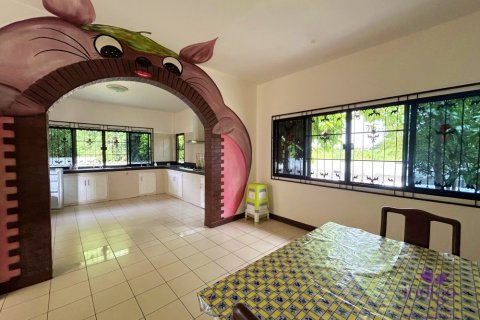 Casa de 7 dormitorios en San Sai, Tailandia № 202220 - foto 7