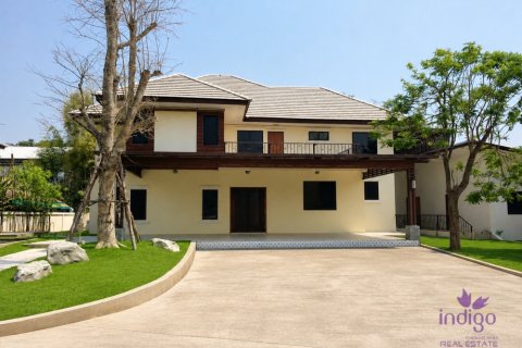Casa de 7 dormitorios en San Sai, Tailandia № 202220 - foto 2