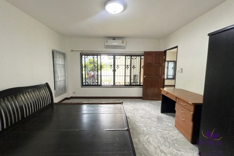 Casa de 7 dormitorios en San Sai, Tailandia № 202220 - foto 18