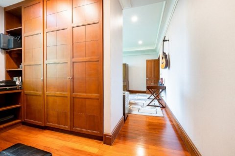 Casa de 5 dormitorios en Bangkok, Tailandia № 65934 - foto 18