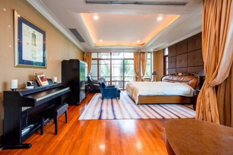 Casa de 5 dormitorios en Bangkok, Tailandia № 65934 - foto 7