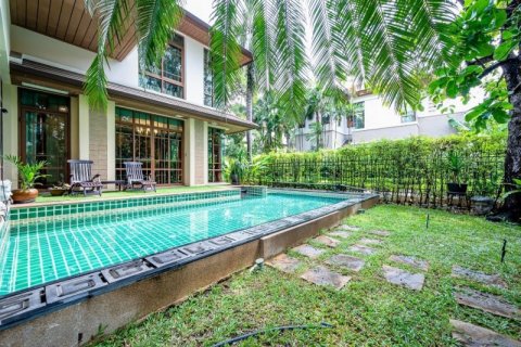 Casa de 5 dormitorios en Bangkok, Tailandia № 65934 - foto 4