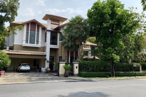 Casa de 5 dormitorios en Bangkok, Tailandia № 65934 - foto 1