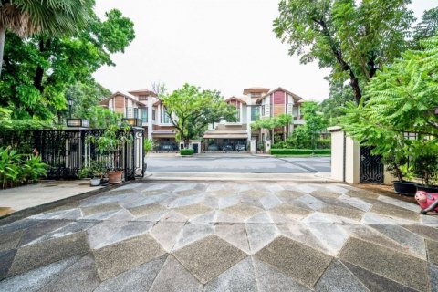 Casa de 5 dormitorios en Bangkok, Tailandia № 65934 - foto 3