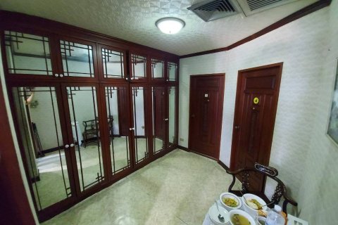 Casa de 7 dormitorios en Bangkok, Tailandia № 65932 - foto 14