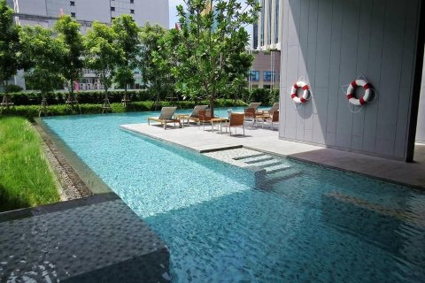Condo in Bangkok, Thailand, 3 bedrooms  № 65933 - photo 12