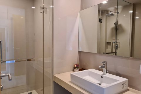 Condo in Bangkok, Thailand, 3 bedrooms  № 65933 - photo 10
