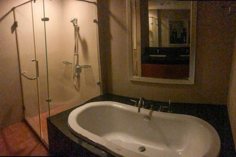 Condominio de 2 dormitorios en Bangkok, Tailandia № 65931 - foto 10