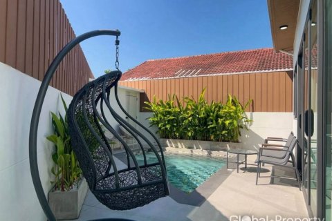 Casa de 3 dormitorios en Pattaya, Tailandia № 163949 - foto 4