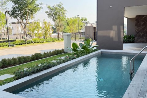 Casa de 4 dormitorios en Pattaya, Tailandia № 163953 - foto 3