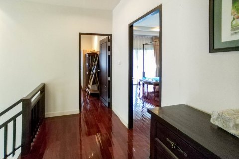 Casa de 3 dormitorios en Chiang Mai, Tailandia № 198757 - foto 18