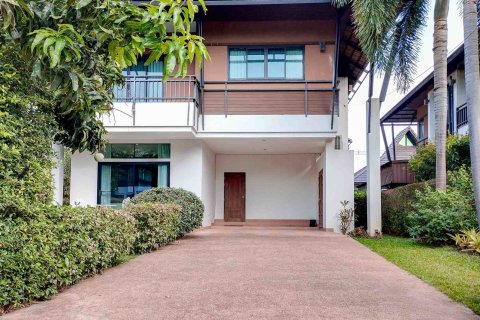 Casa de 3 dormitorios en Chiang Mai, Tailandia № 198757 - foto 12