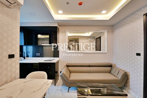 Condo in Pattaya, Thailand, 1 bedroom  № 198558 - photo 2