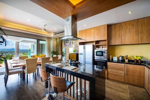Chalet de 4 dormitorios en Phuket, Tailandia № 134670 - foto 9