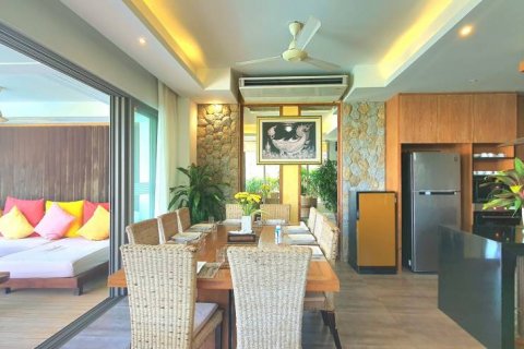 Chalet de 4 dormitorios en Phuket, Tailandia № 134670 - foto 7