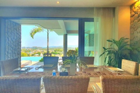 Chalet de 4 dormitorios en Phuket, Tailandia № 134670 - foto 8