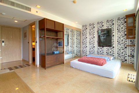 Studio in the Condo in Bang Lamung, Thailand № 205090