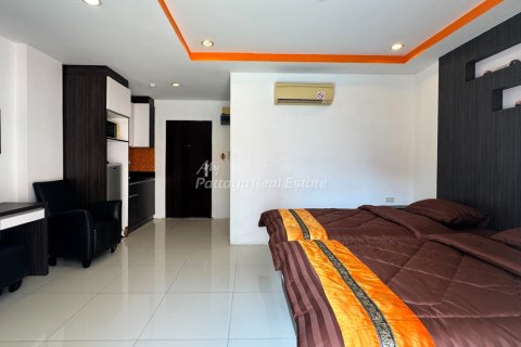 Estudio en el condominio en Bang Lamung, Tailandia № 205085 - foto 2