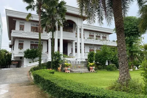 Maison à Pak Kret, Thaïlande 10 chambres № 171041