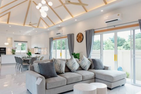 Villa in Hua Hin, Thailand 3 Schlafzimmer № 144263 - Foto 8