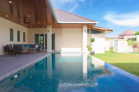 Villa in Hua Hin, Thailand 3 Schlafzimmer № 144263 - Foto 2