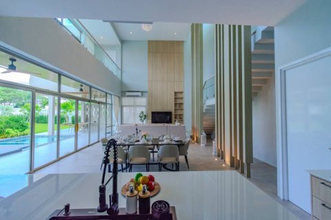 Chalet de 4 dormitorios en Hua Hin, Tailandia № 144262 - foto 7