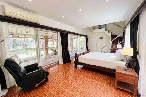 Casa de 4 dormitorios en Pattaya, Tailandia № 145420 - foto 6