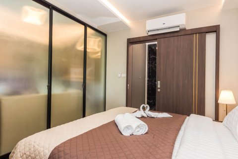 Estudio en el condominio en Phuket, Tailandia № 136489 - foto 10