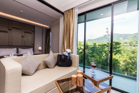Studio dans le Condo à Phuket, Thaïlande  № 136489