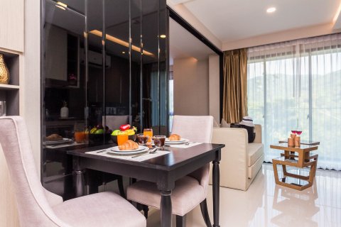 Estudio en el condominio en Phuket, Tailandia № 136489 - foto 2