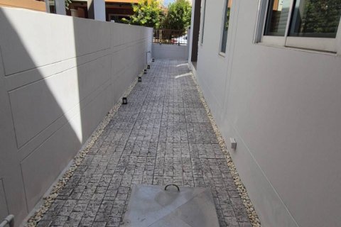 Casa de 3 dormitorios en Samut Prakan, Tailandia № 154632 - foto 12
