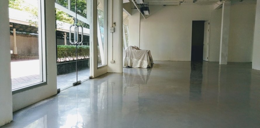 Gewerbeimmobilie in Bangkok, Thailand 124.5 m2 № 200665