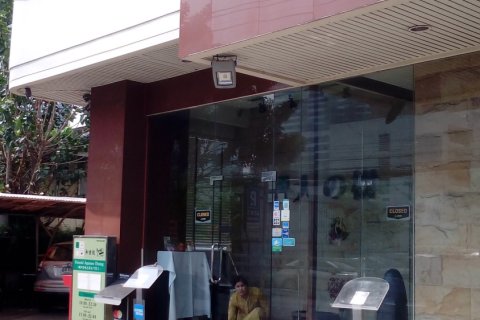 Gewerbeimmobilie in Watthana, Bangkok, Thailand 150 m2 № 200664 - Foto 2