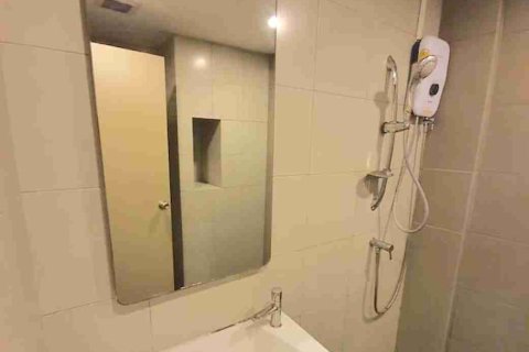 Condominio de 1 dormitorio en Bangkok, Tailandia № 208762 - foto 5