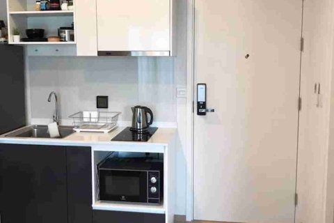 Condominio de 1 dormitorio en Bangkok, Tailandia № 208765 - foto 9